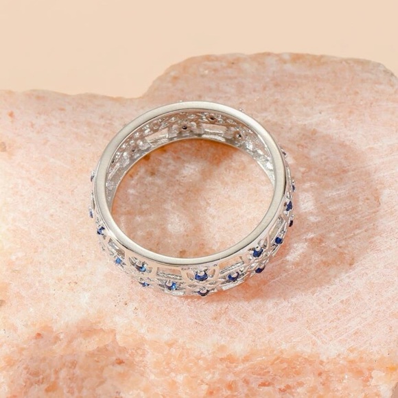 Cubic Zirconia Silver Decor Ring - Picture 3 of 3